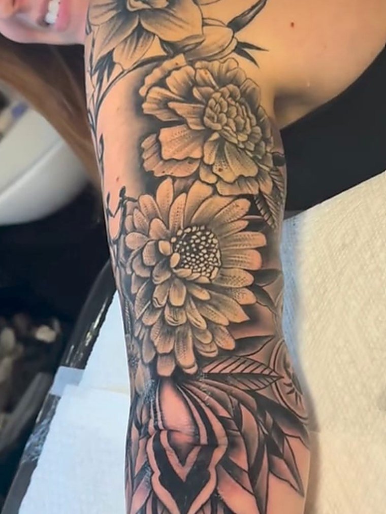 Dahlia Sleeve